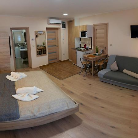 Holiday Apartmanhaz Gyula Exteriör bild