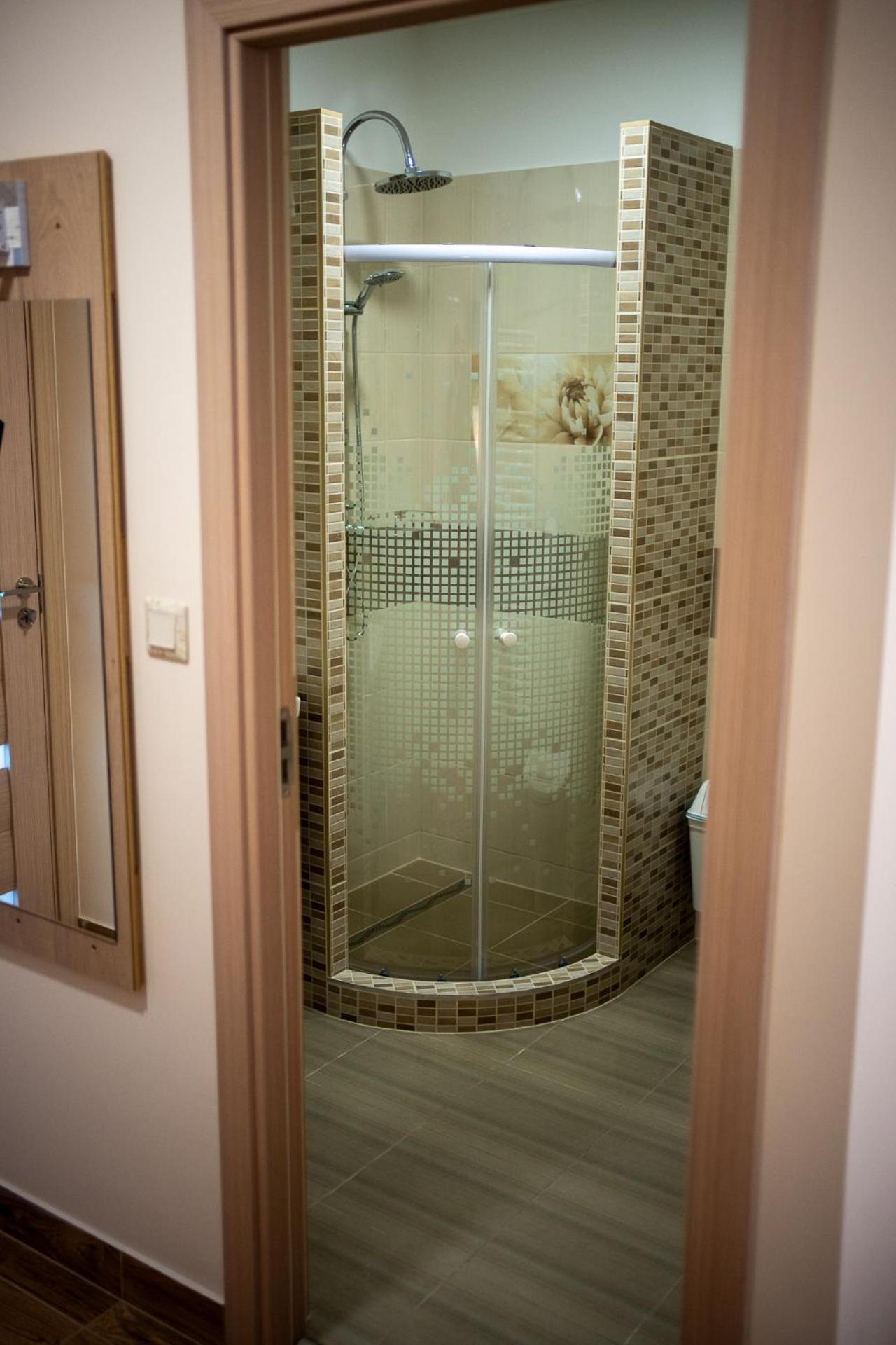 Holiday Apartmanhaz Gyula Exteriör bild