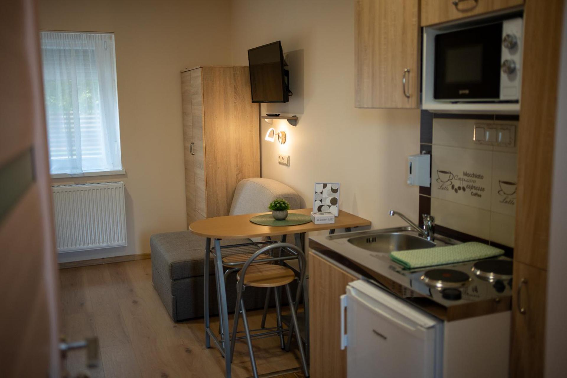Holiday Apartmanhaz Gyula Exteriör bild